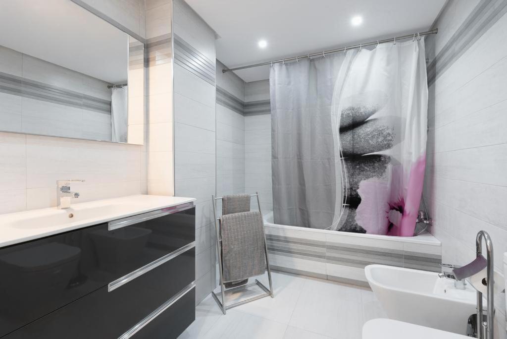 Apartamento En Puerto Marina B32 เบนัลมาเดนา ภายนอก รูปภาพ