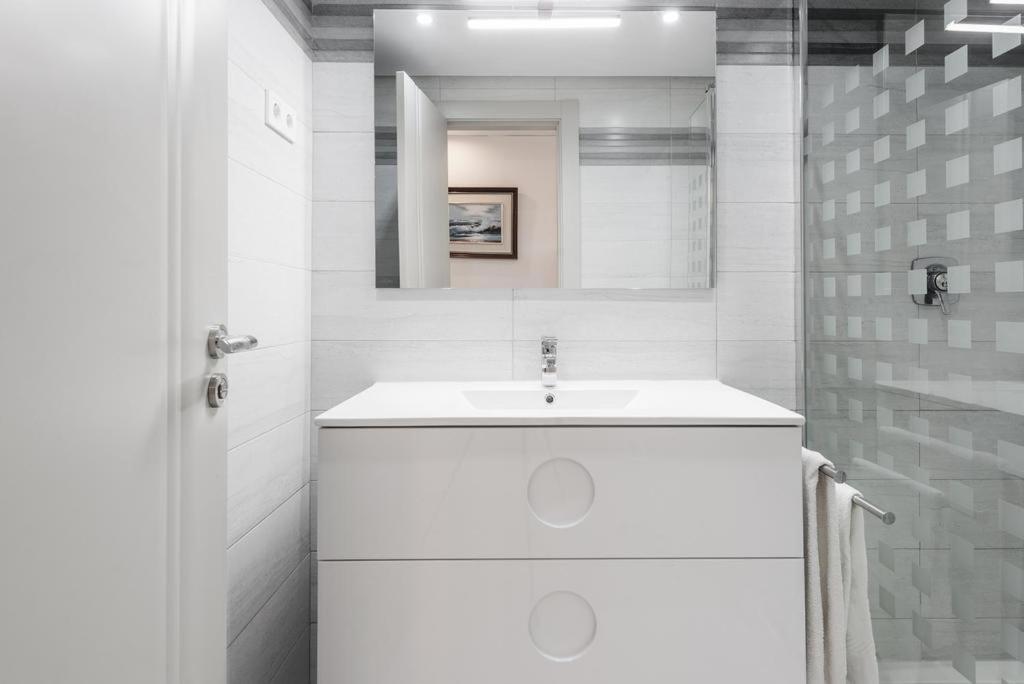 Apartamento En Puerto Marina B32 เบนัลมาเดนา ภายนอก รูปภาพ