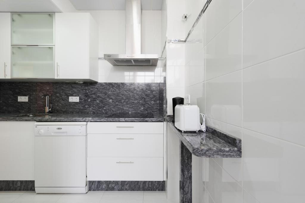 Apartamento En Puerto Marina B32 เบนัลมาเดนา ภายนอก รูปภาพ