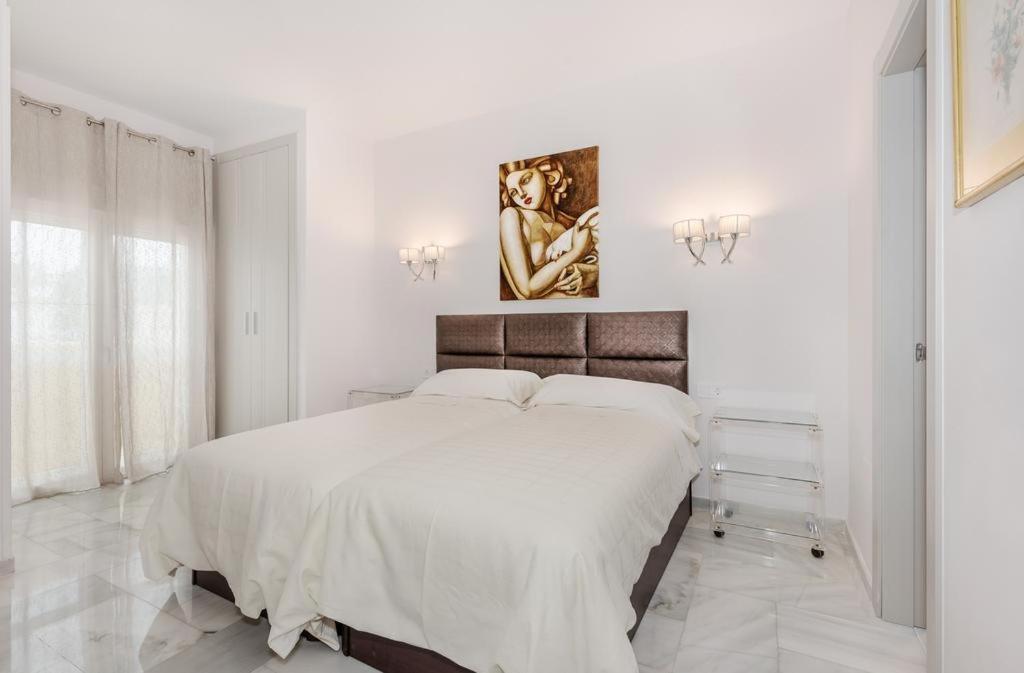 Apartamento En Puerto Marina B32 เบนัลมาเดนา ภายนอก รูปภาพ